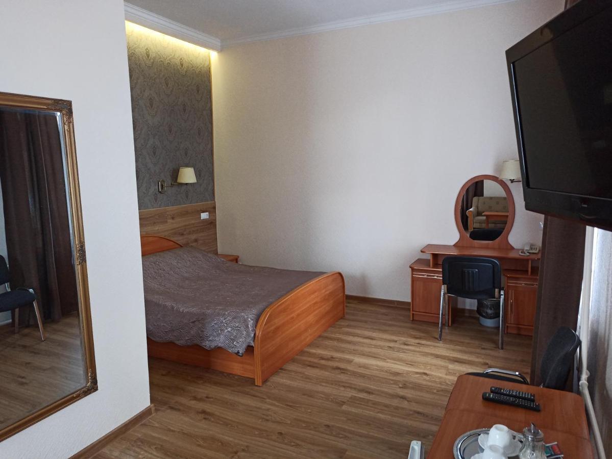 Central Hotel Narwa Zewnętrze zdjęcie