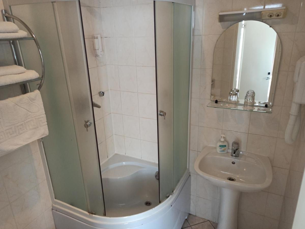 Central Hotel Narwa Zewnętrze zdjęcie