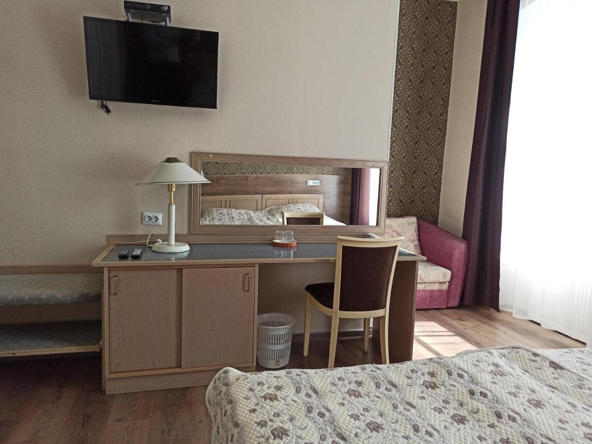 Central Hotel Narwa Zewnętrze zdjęcie